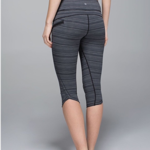 Lululemon Top Speed Crop - Picture 11 of 12